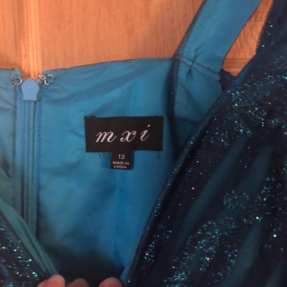 Blue sparkly homecoming dress - Picture 2 of 3